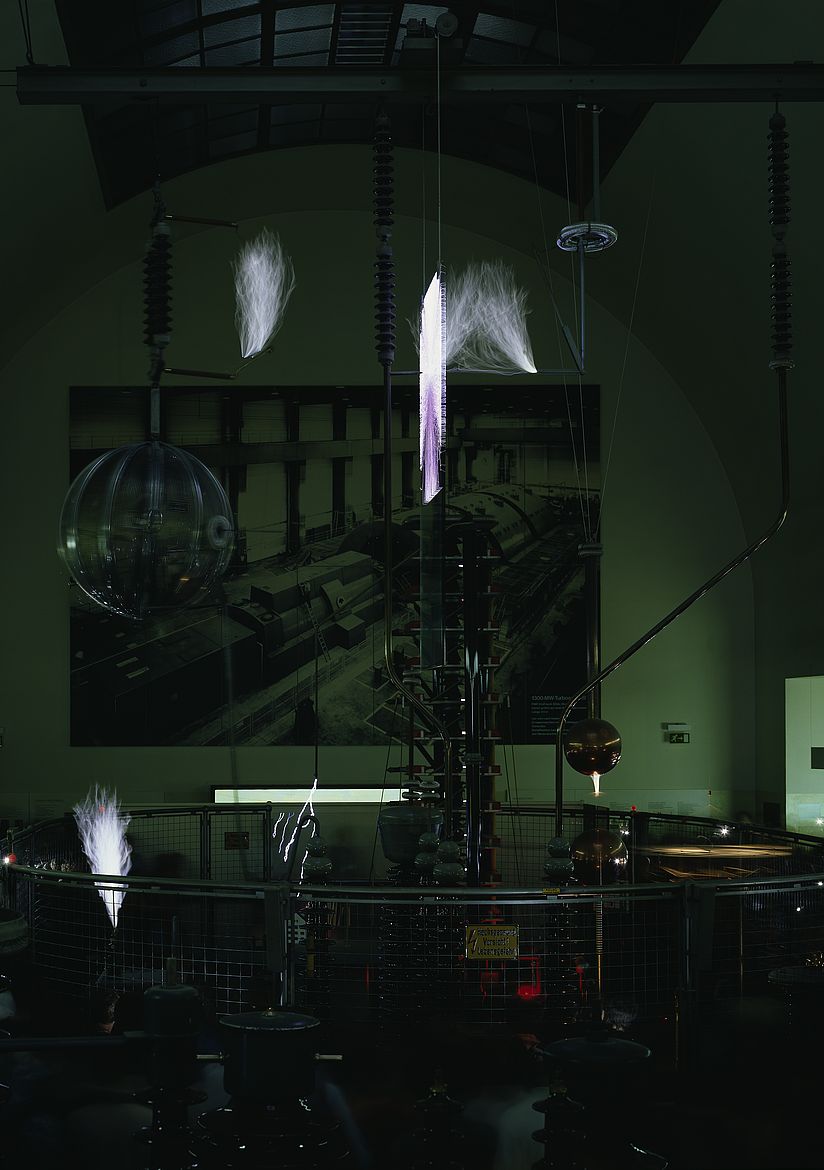 Die Hochspannungsanlage nach Hans Prinz.