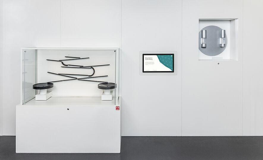 Die Wassertropfenmurmelbahn in der Ausstellung Nano- und Biotechnologie.