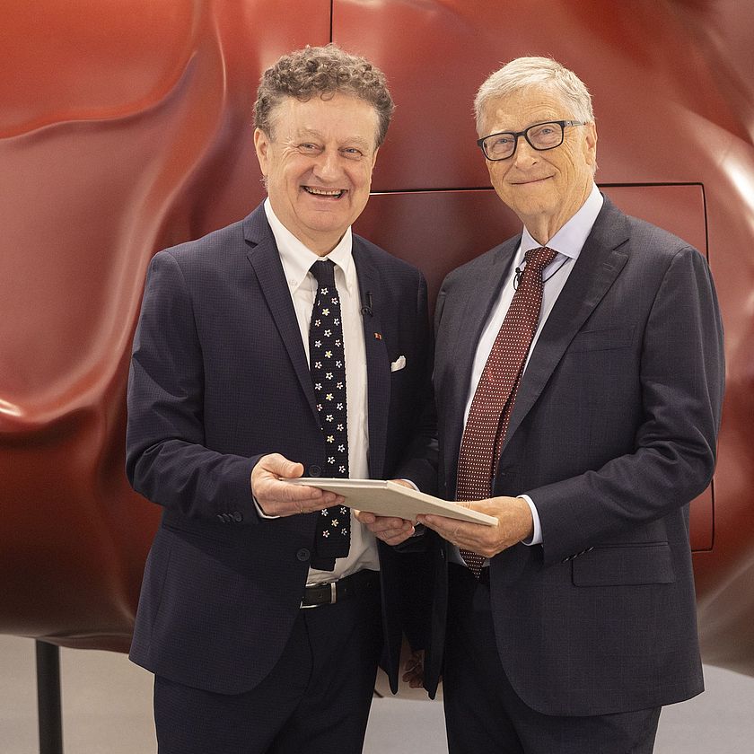 Wolfgang M. Heckl und Bill Gates (re.)