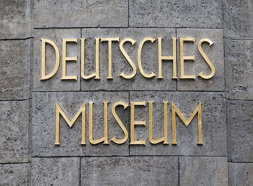 Schriftzug Deutsches Museum Schriftzug Deutsches Museum