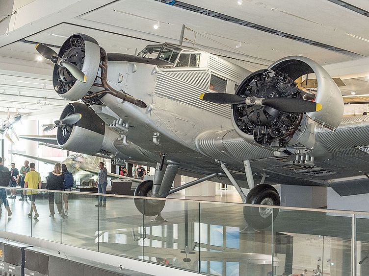 Flugzeug „Tante Ju“ Flugzeug Ju 52 in der Ausstellungshalle Historische Luftfahrt.