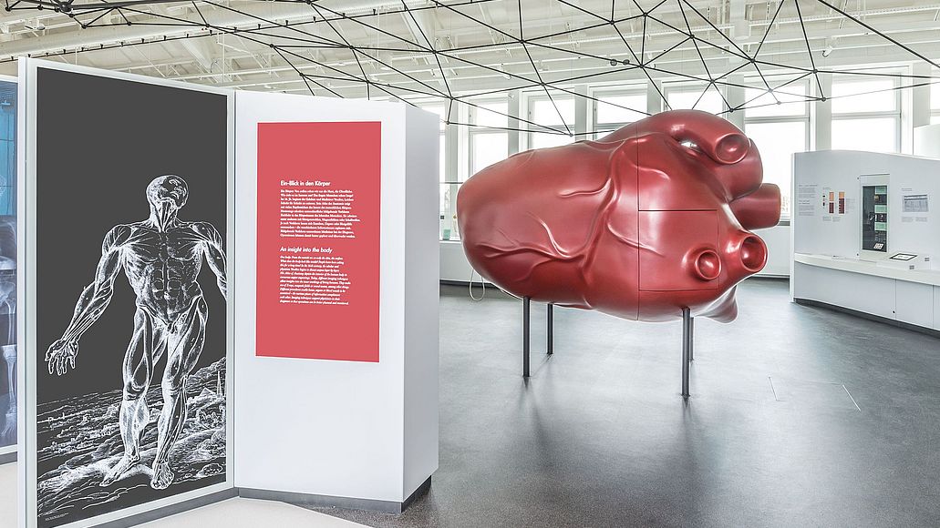 Überdimensionales Modell eines Herzens