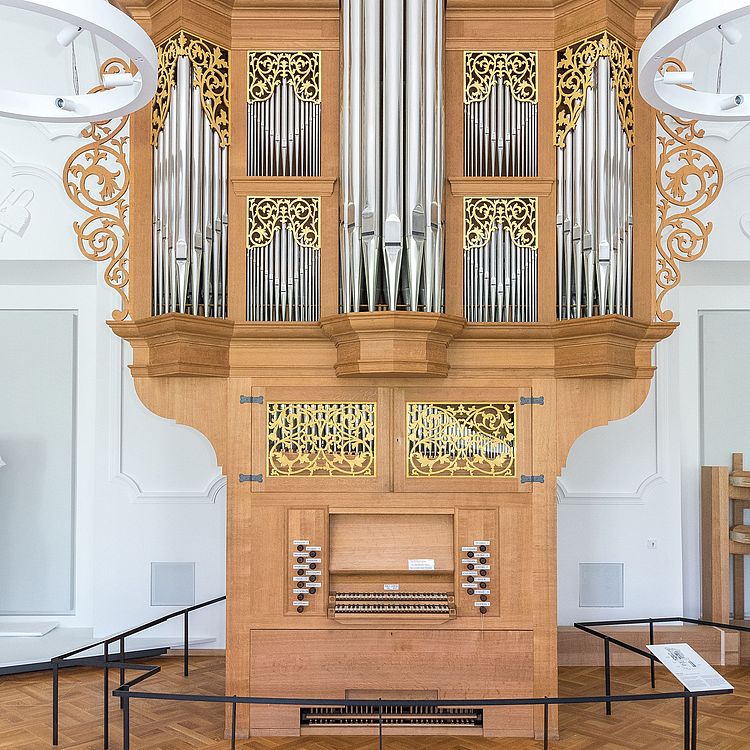 Orgel von Jürgen Ahrend in der Ausstellung Musikinstrumente.