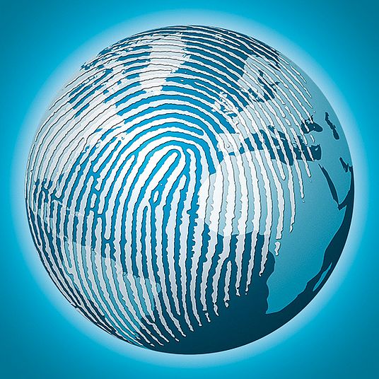 Plakatmotiv: Fingerabdruck auf der Erdkugel.