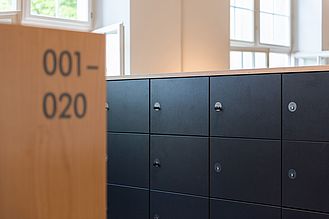 Garderobe und Schließfächer