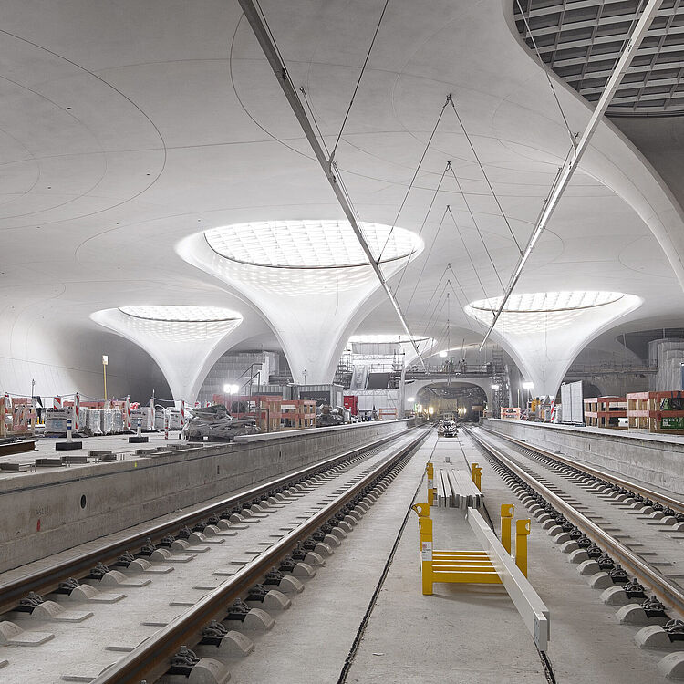 Blick auf die Baustelle der Bahnsteighalle des neuen Stuttgarter Hauptbahnhofs.