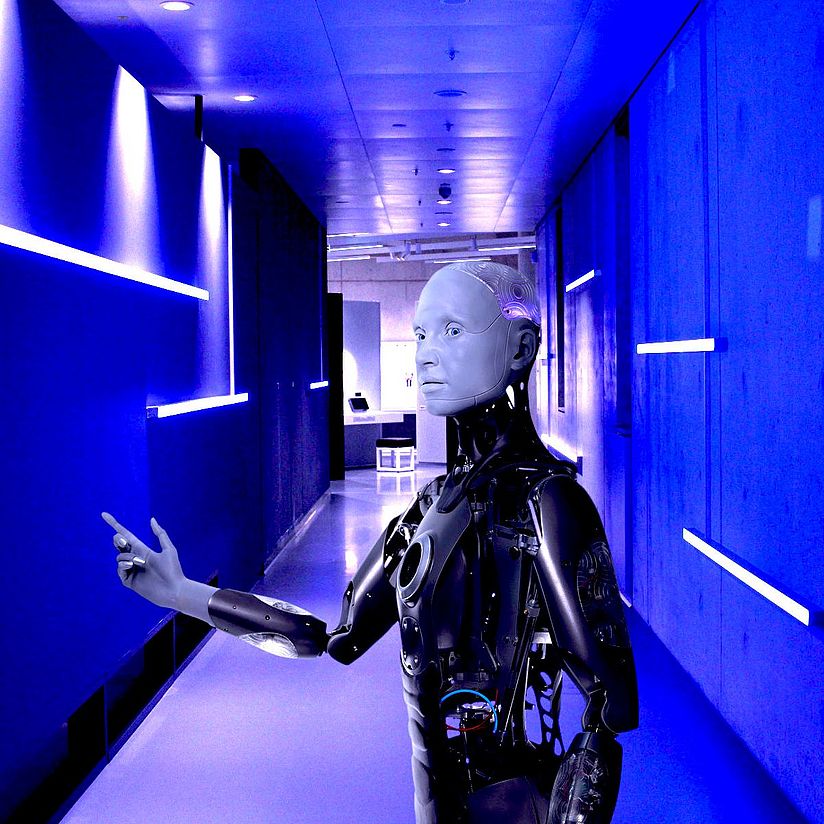 AMECA-Deutsches_Museum_Neurnberg AMECA beeindruckt durch täuschen menschliche Mimik und Gestik.