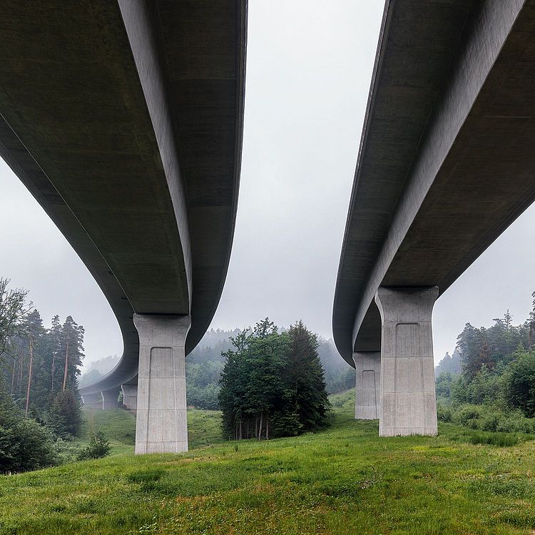 Michael Tewes Fotografie, Wäldchen unter Brücke A9