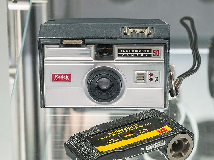Kodak Instamatic Camera und Farbfilm