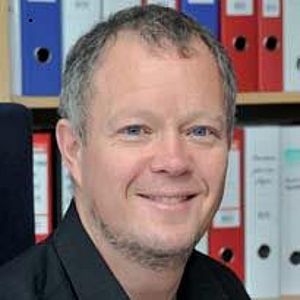 Dr. Hans Weinberger