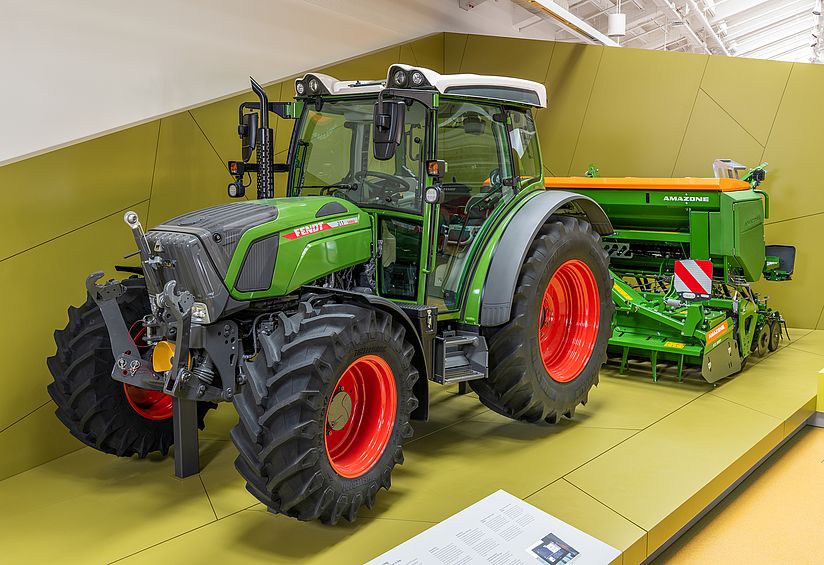 Traktor Fendt in der Ausstellung Landwirtschaft und Ernährung.