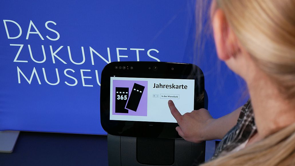 Hier geht es zur Jahreskarte. Ab sofort gibt es eine Jahreskarte im DMN.