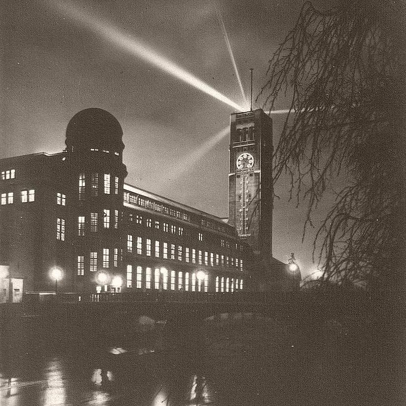 Museumsturm bei Nacht
