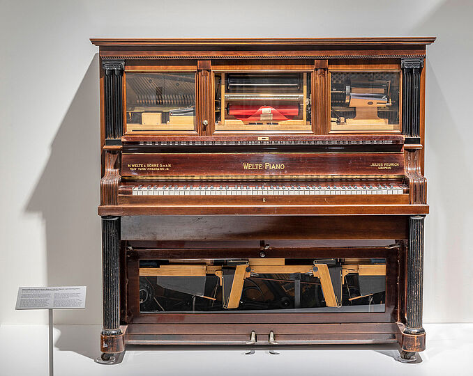 Reproduktionsklavier Welte Mignon in der Ausstellung Musikinstrumente.