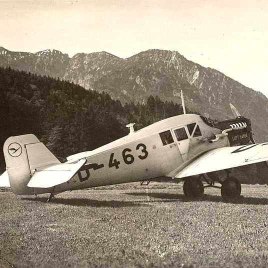 Alte Fotografie: Junkers F 13 in Bad Reichenhall.