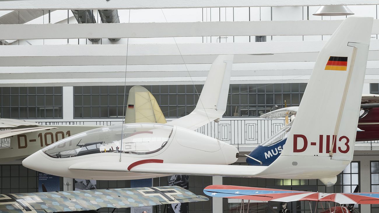 Segelflugzeug Akaflieg Braunschweig SB 13 in der Flugwerft Schleißheim.